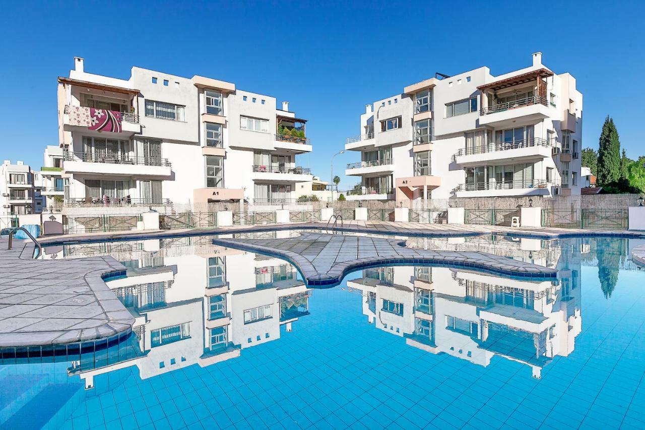 Rix Sunny Apartments Kyrenia  Exterior photo